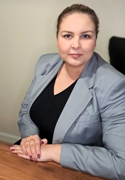 Photo of the lawyer.